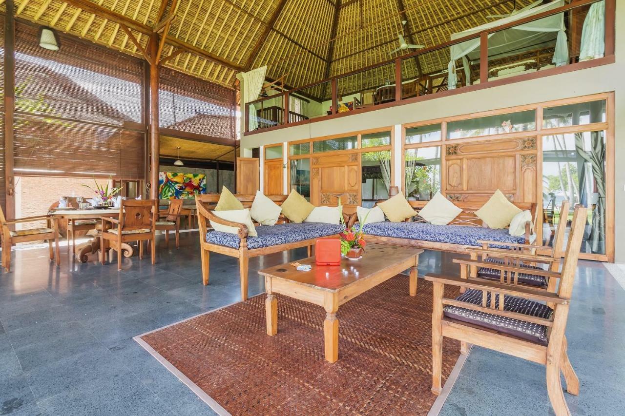 Oceanfront Citakara Sari Villas Candi Dasa  Exterior photo