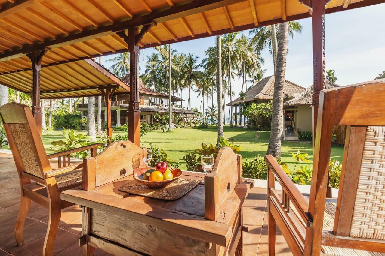 Oceanfront Citakara Sari Villas Candi Dasa  Exterior photo