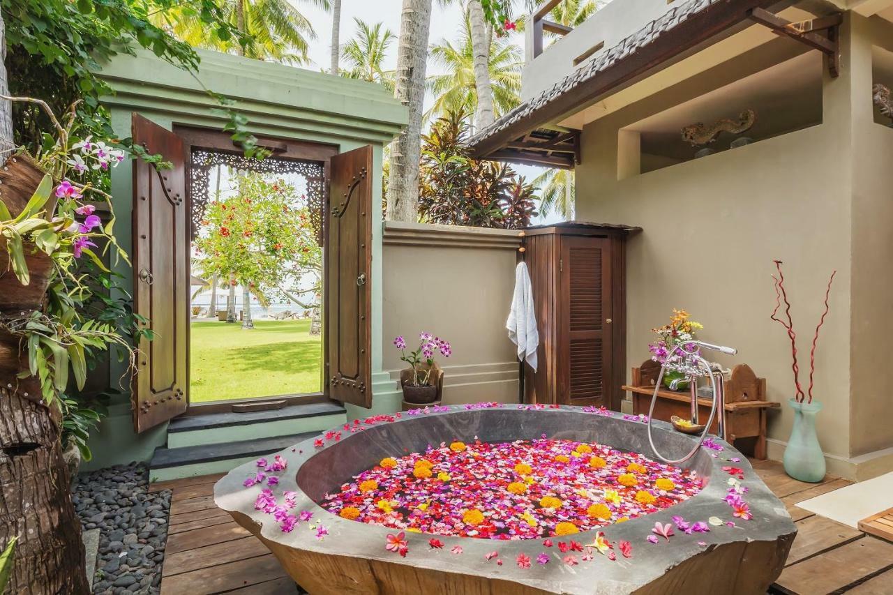 Oceanfront Citakara Sari Villas Candi Dasa  Exterior photo